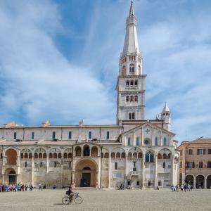 Duomo di Modena e torre Ghirlandina